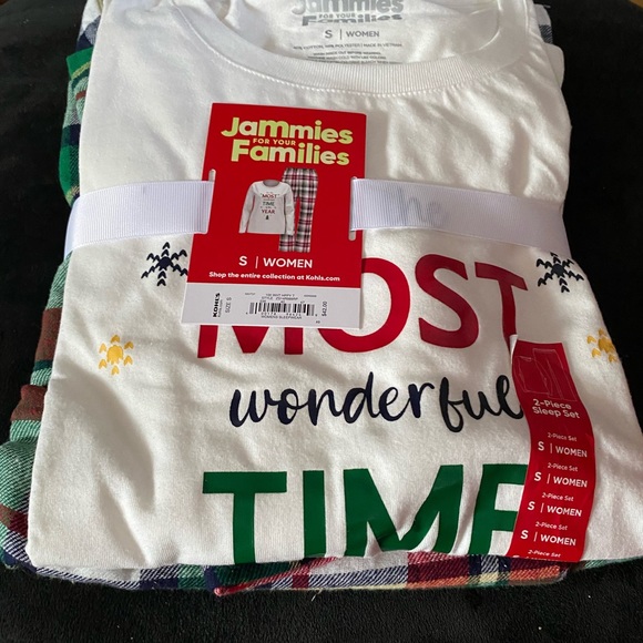 Christmas Pajamas Size Small - Picture 4 of 4